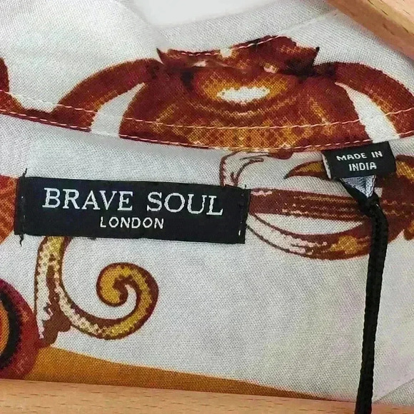 Brave Soul London Prowler Animal Print Button Down Shirt - Picture 6 of 10